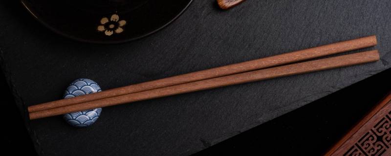 家用筷子一般多长合适(筷子的粗细尺寸标准是多少)